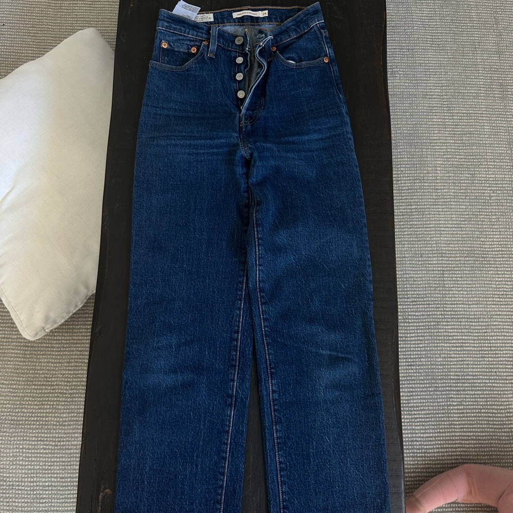Levi’s ribcage jeans